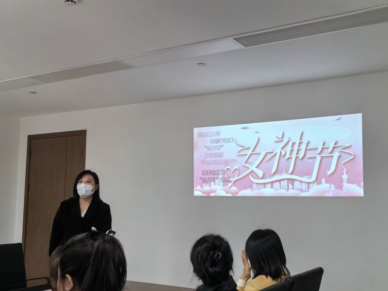 新闻